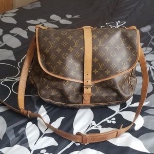 Authentic Louis Vuitton Saumur 35